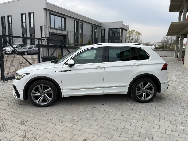 VW Tiguan R-LINE 2.0TDI, снимка 4 - Автомобили и джипове - 52646440