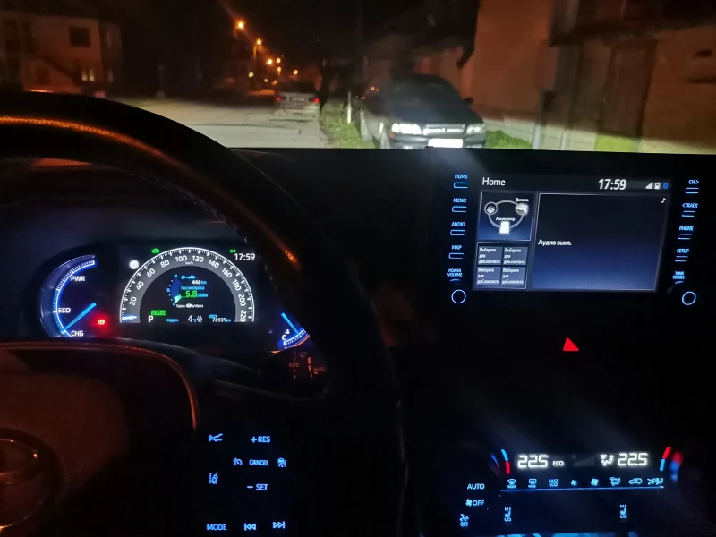 Toyota Rav4, снимка 16 - Автомобили и джипове - 53246869