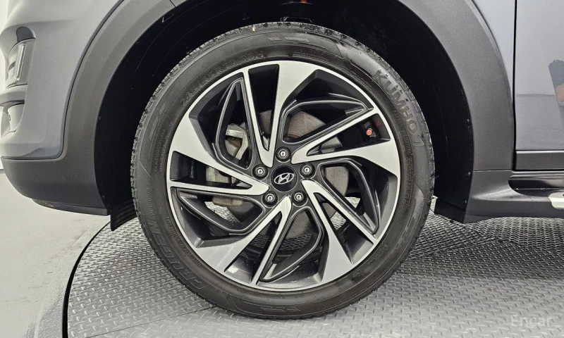 Hyundai Tucson, снимка 5 - Автомобили и джипове - 53559289