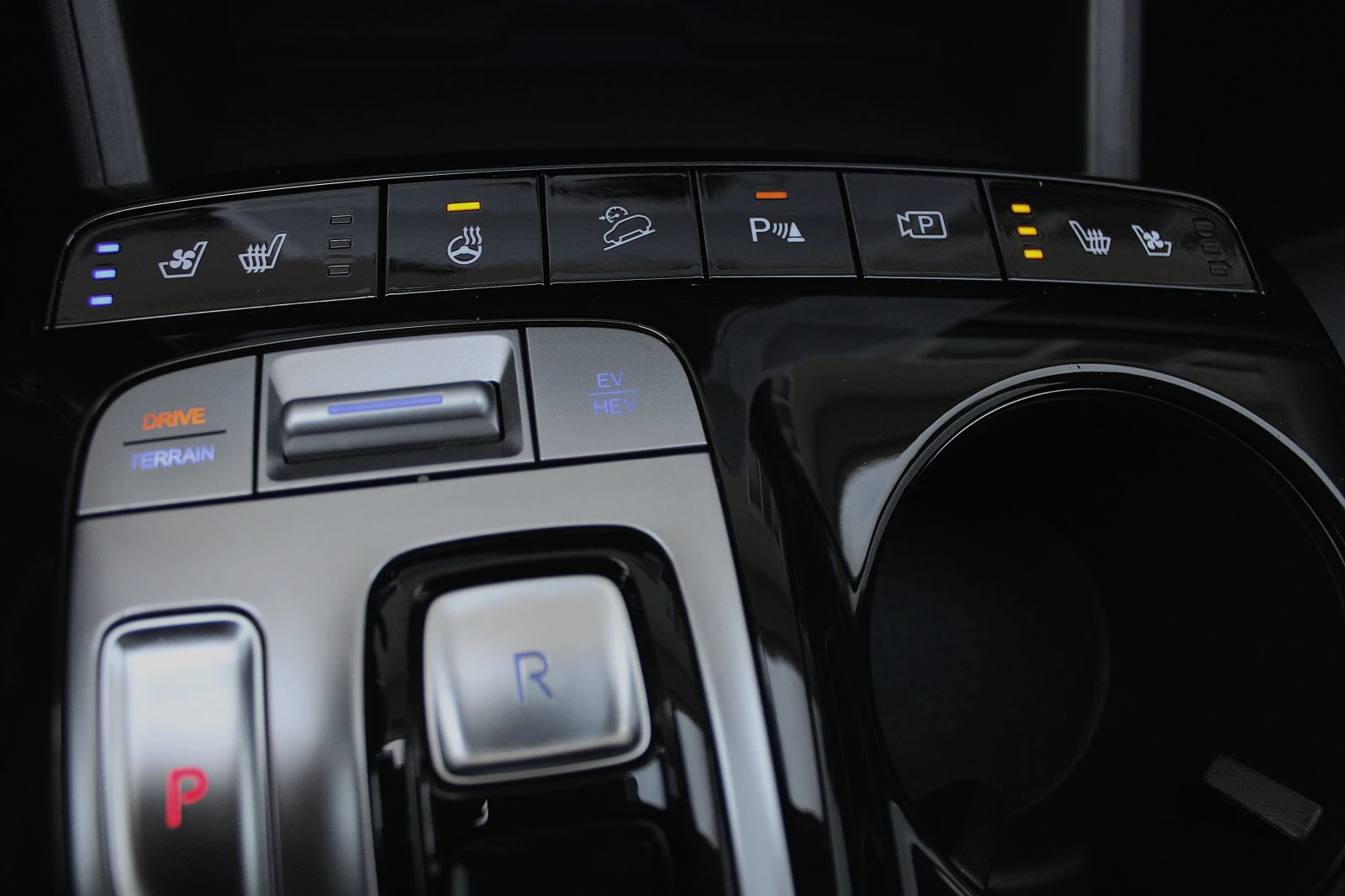 Hyundai Tucson Plug-in-Hybrid/4x4/VIRTUAL/KAMERA360/DISTRONIC/TOP | Mobile.bg   13