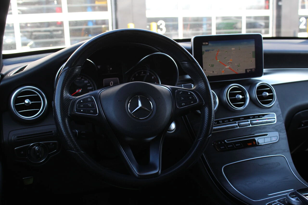 Mercedes-Benz GLC 300 4MATIC AMG Package, снимка 8 - Автомобили и джипове - 54162031