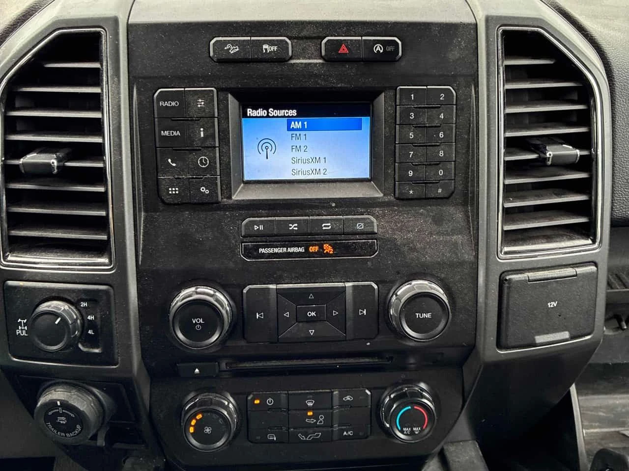 Ford F150 * 4WD SuperCrew Box * KEYLESS* , снимка 9 - Автомобили и джипове - 54321021