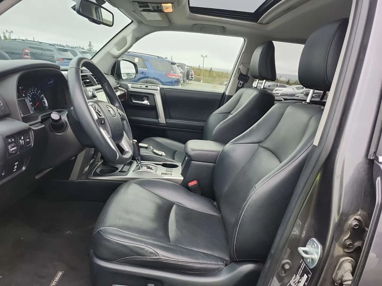 Toyota 4runner * 4WD * SR5 PREMIUM * CARFAX * Без инциденти * , снимка 8 - Автомобили и джипове - 54628296