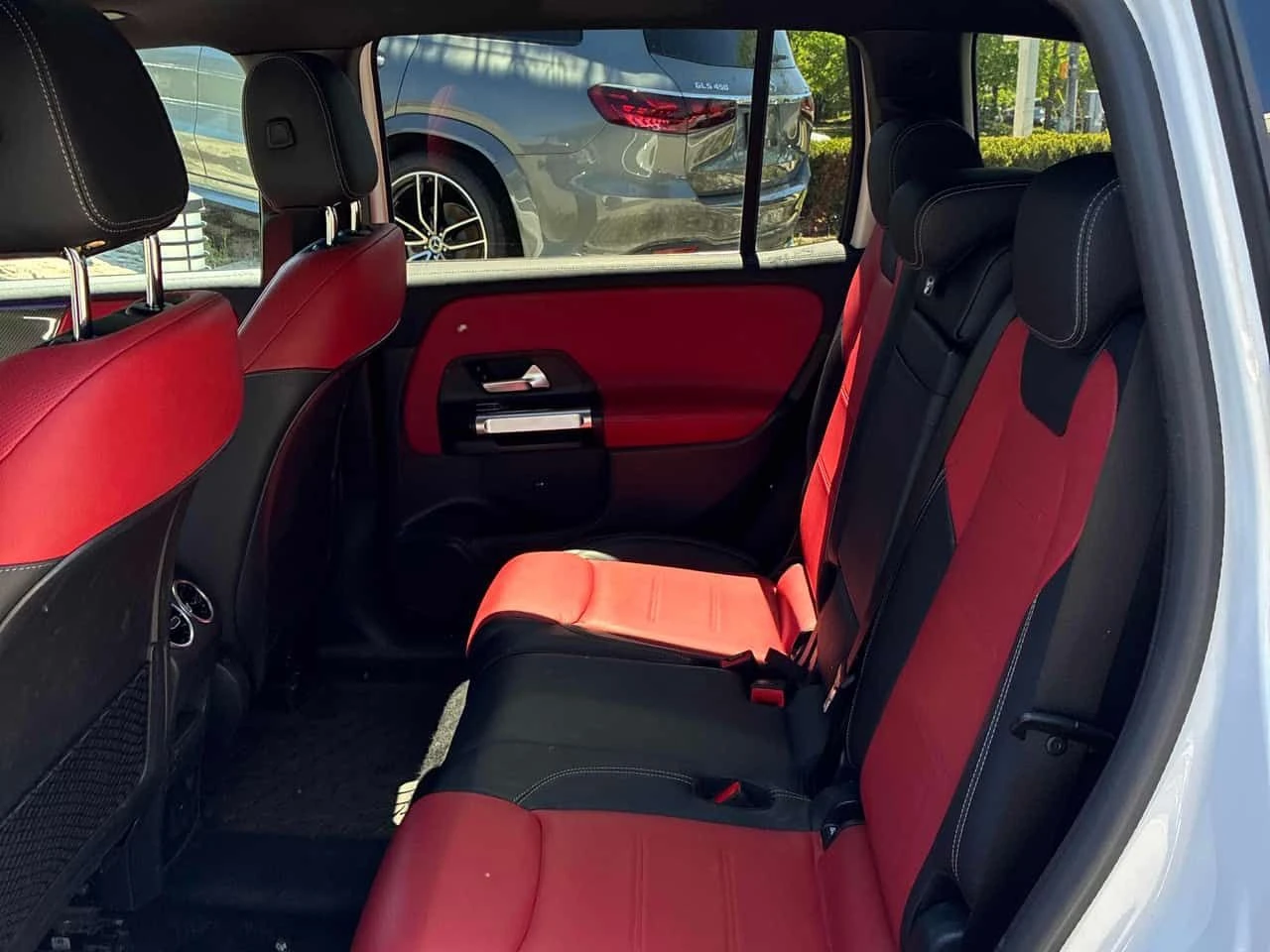 Mercedes-Benz GLB 250 ДИСТРОНИК/ОБДУХВАНЕ/ПАНОРАМА/360/OT MERCEDES, снимка 11 - Автомобили и джипове - 54656019