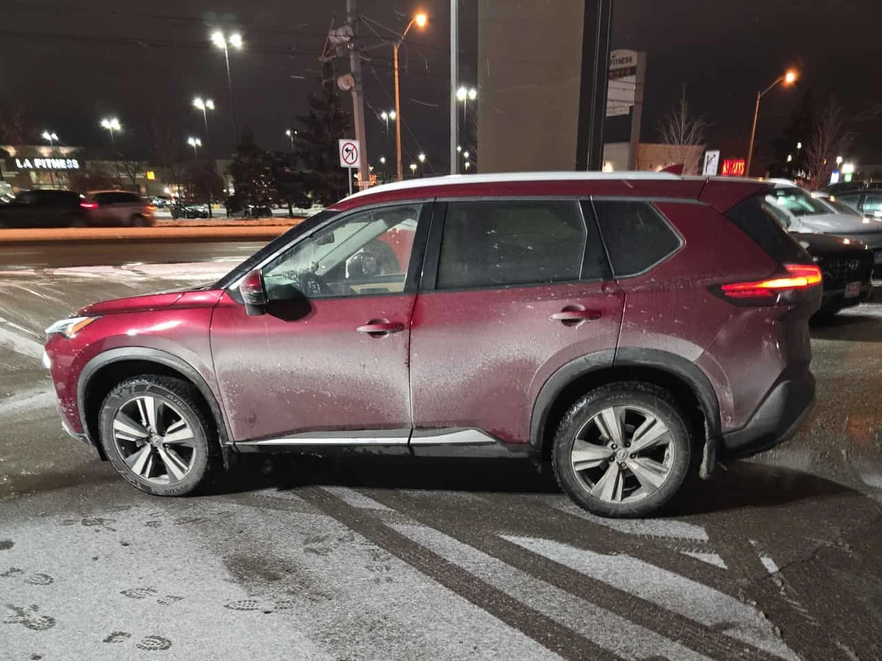 Nissan Rogue AWD Platinum| �� ����������������| CARFAX | Mobile.bg � ����������� 2