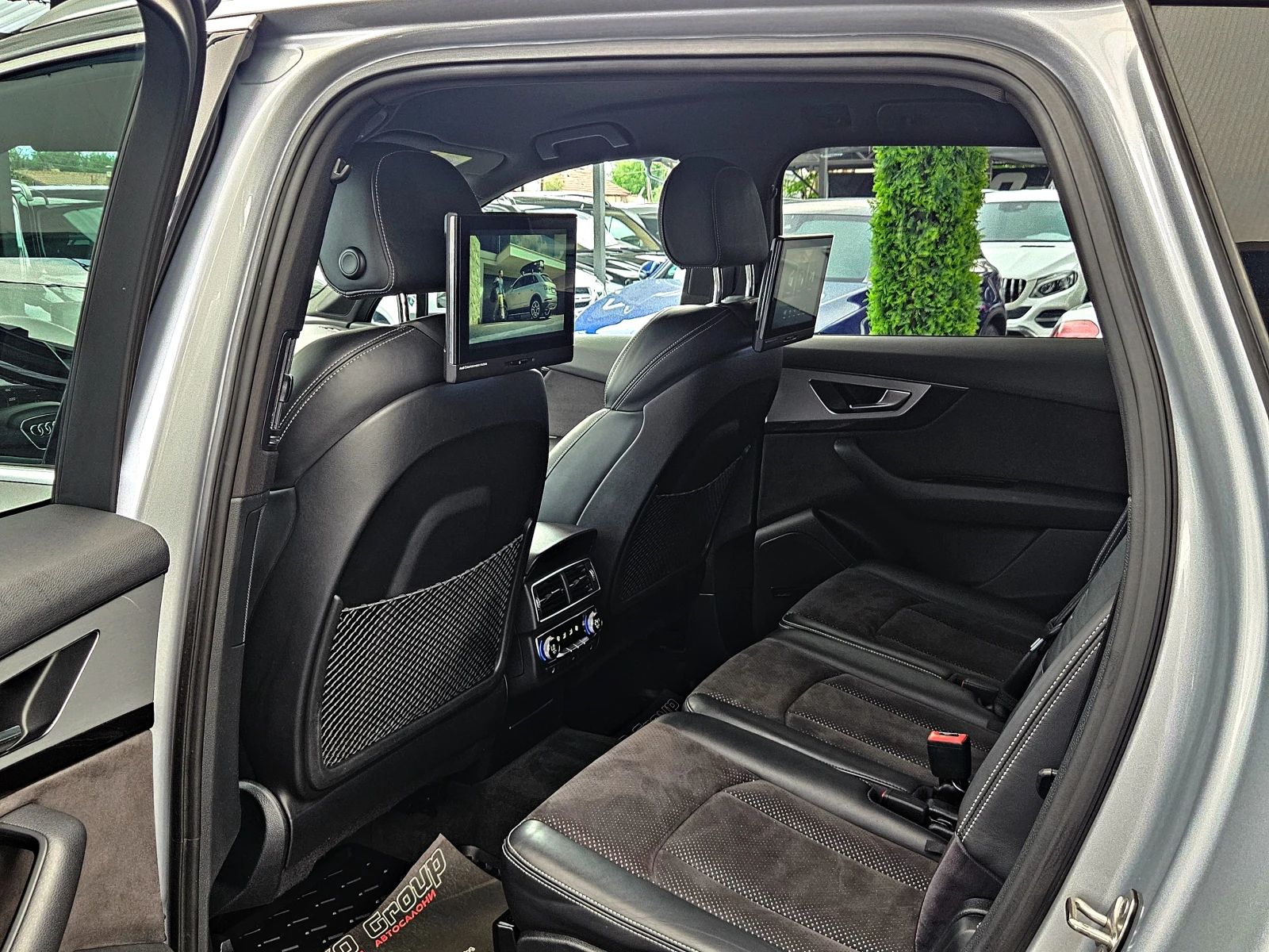 Audi Q7 S-LINE/7MESTA/TV/САМОПАРКИРАНЕ/DISTR/HUD/NIGHT/LIZ, снимка 11 - Автомобили и джипове - 55031174