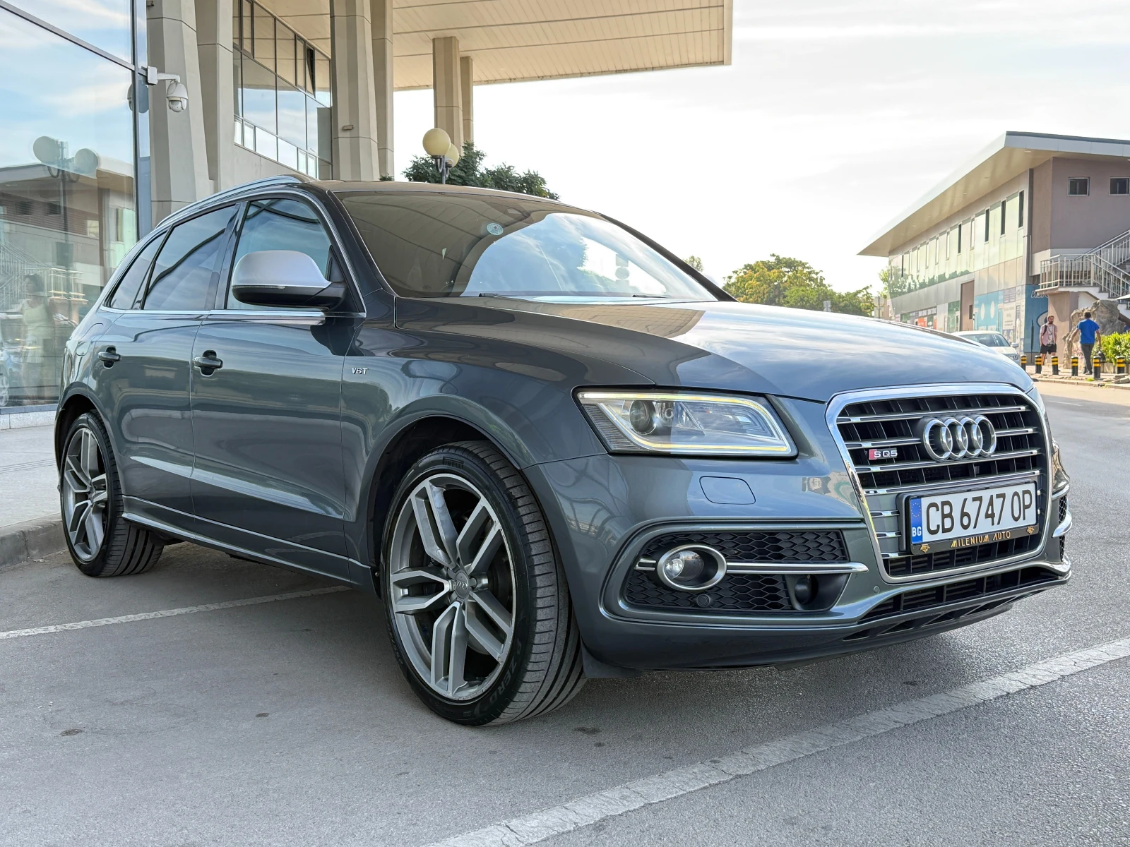 Audi SQ5 6 МЕСЕЦА ГАРАНЦИЯ/3.0Bi TDI 313кс Всички Екстри!!!, снимка 6 - Автомобили и джипове - 55738381