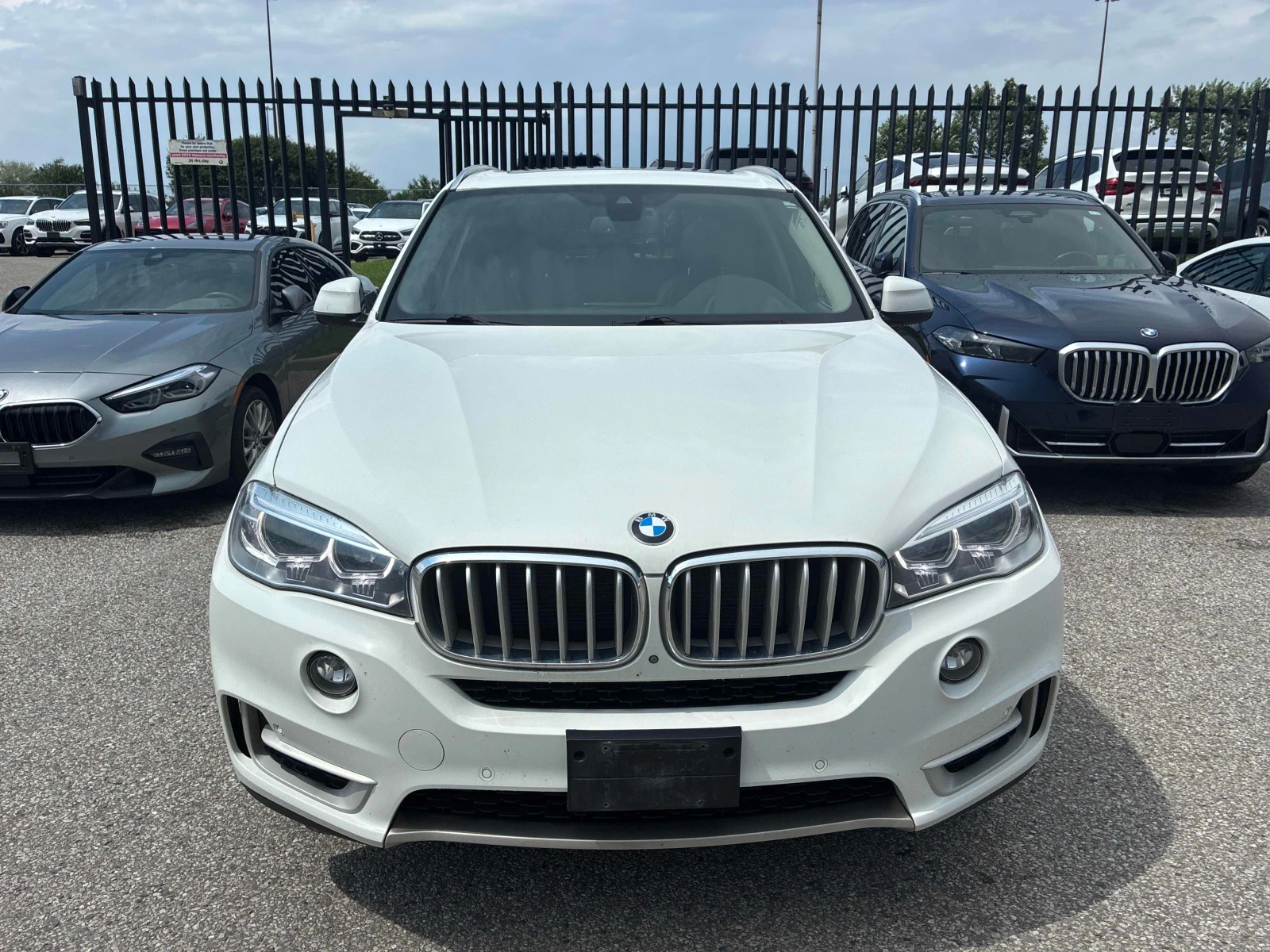 BMW X5 * xDrive35i * АВТОКРЕДИТ БЕЗ ПЪРВОНАЧАЛНА ВНОСКА* , снимка 17 - Автомобили и джипове - 55947116