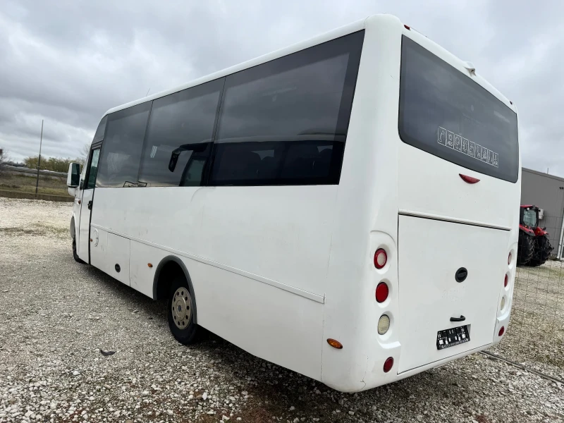 Iveco Daily 27мес Стъклопакет КЛИМА ТЕЛМА , снимка 4 - Бусове и автобуси - 51333483