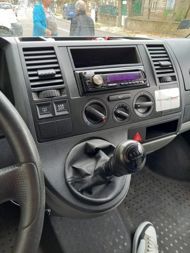 VW Transporter 1.9TDI, снимка 4 - Бусове и автобуси - 52445908