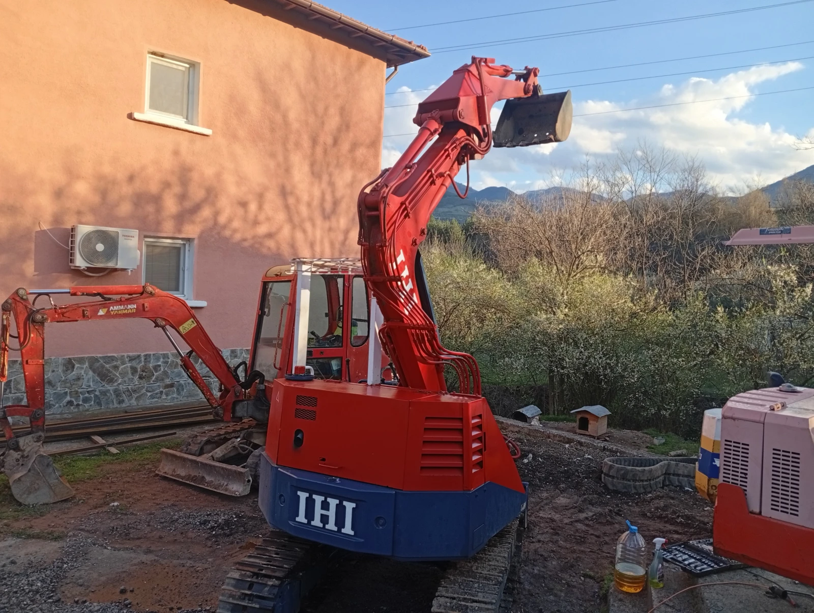 Багер Takeuchi TB 30, снимка 3 - Индустриална техника - 54366867