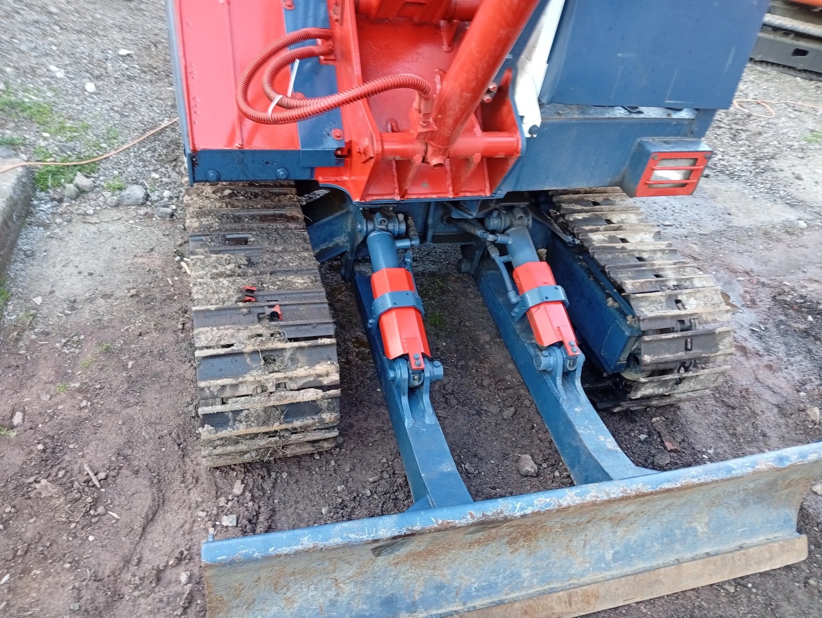 Багер Takeuchi TB 30