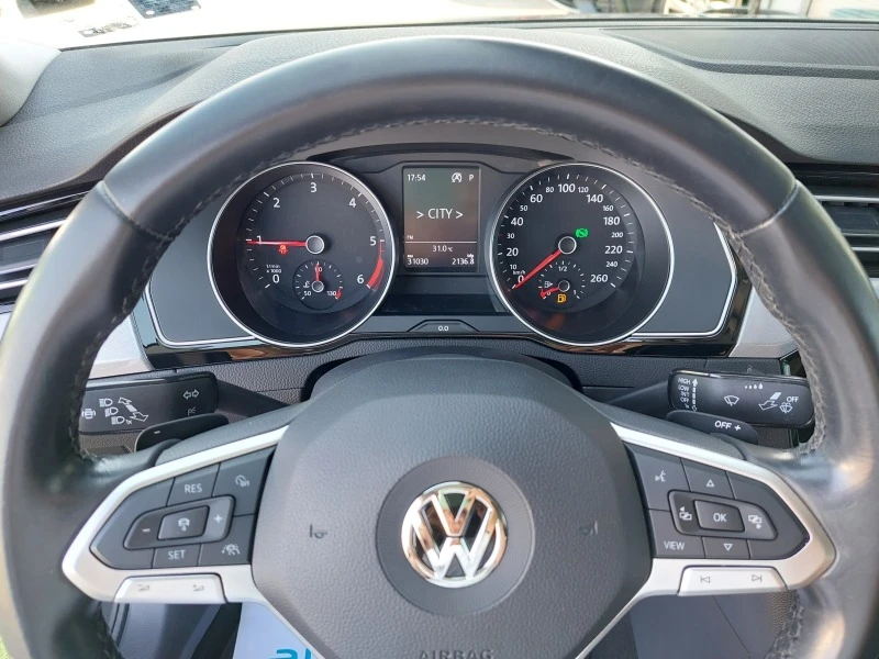 VW Passat BUSINESS/2.0TDI/7DSG, снимка 12 - Автомобили и джипове - 46440434