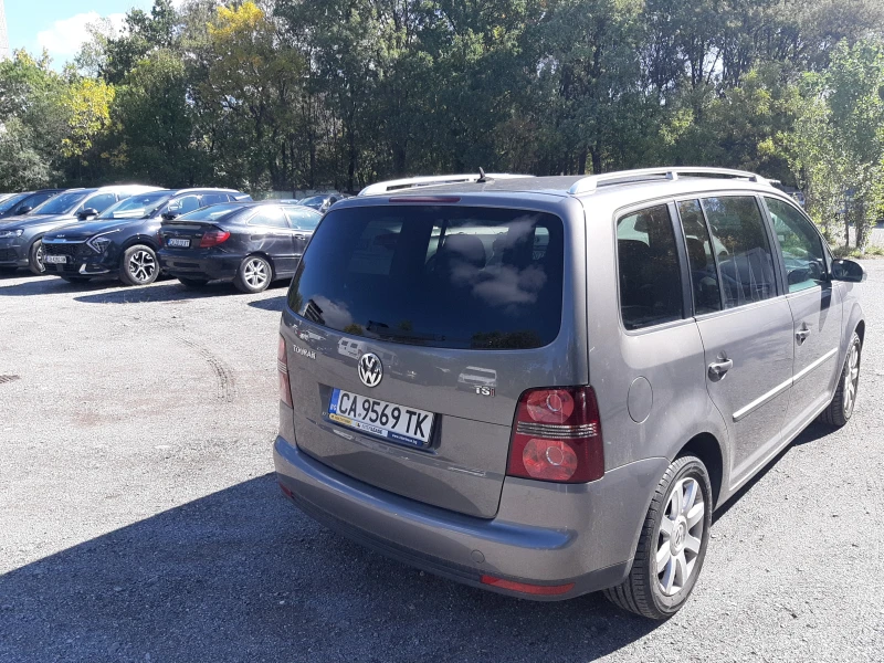 VW Touran High Line, снимка 3 - Автомобили и джипове - 47387179