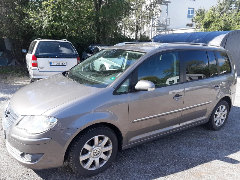 VW Touran High Line, снимка 4 - Автомобили и джипове - 47387179