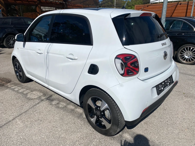 Smart Forfour EQ 17.7 kWh LED JBL Sound Панорама 9819 KM!!!!!!!!, снимка 7 - Автомобили и джипове - 47408077