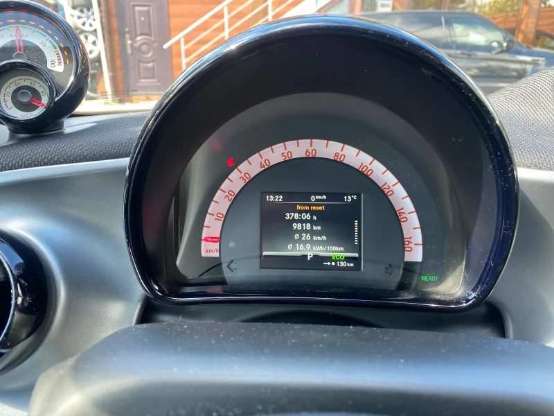 Smart Forfour EQ 17.7 kWh LED JBL Sound Панорама 9819 KM!!!!!!!!, снимка 9 - Автомобили и джипове - 47408077