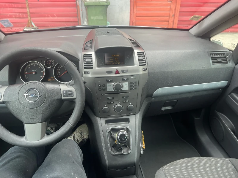 Opel Zafira 1.9 150к.с., снимка 10 - Автомобили и джипове - 49535379