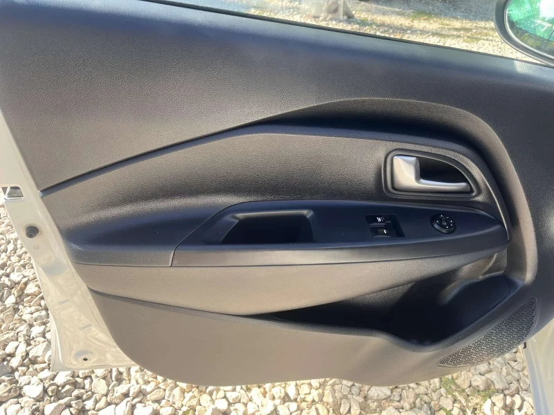 Kia Rio, снимка 7 - Автомобили и джипове - 51269335