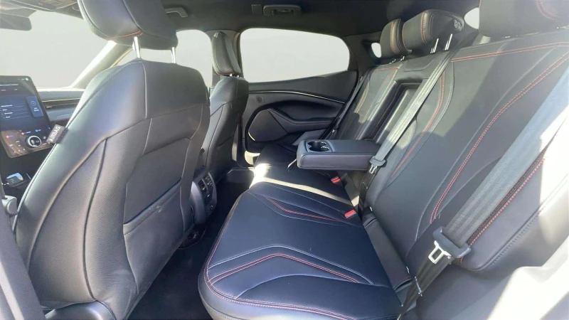 Ford Mustang Mach-E 98 kWh, снимка 10 - Автомобили и джипове - 51962445