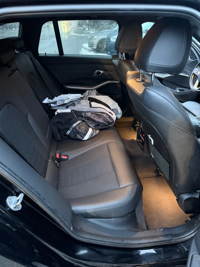 BMW 330, снимка 11 - Автомобили и джипове - 53056103