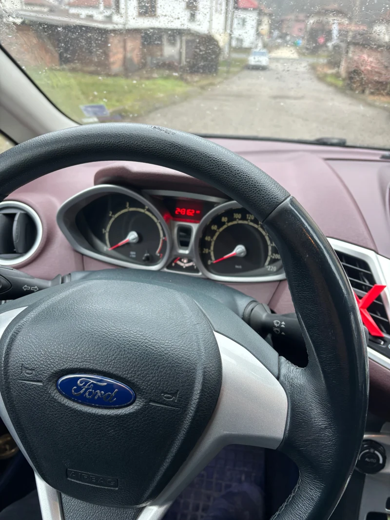 Ford Fiesta, снимка 9 - Автомобили и джипове - 53302188