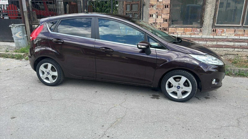 Ford Fiesta, снимка 12 - Автомобили и джипове - 53302188