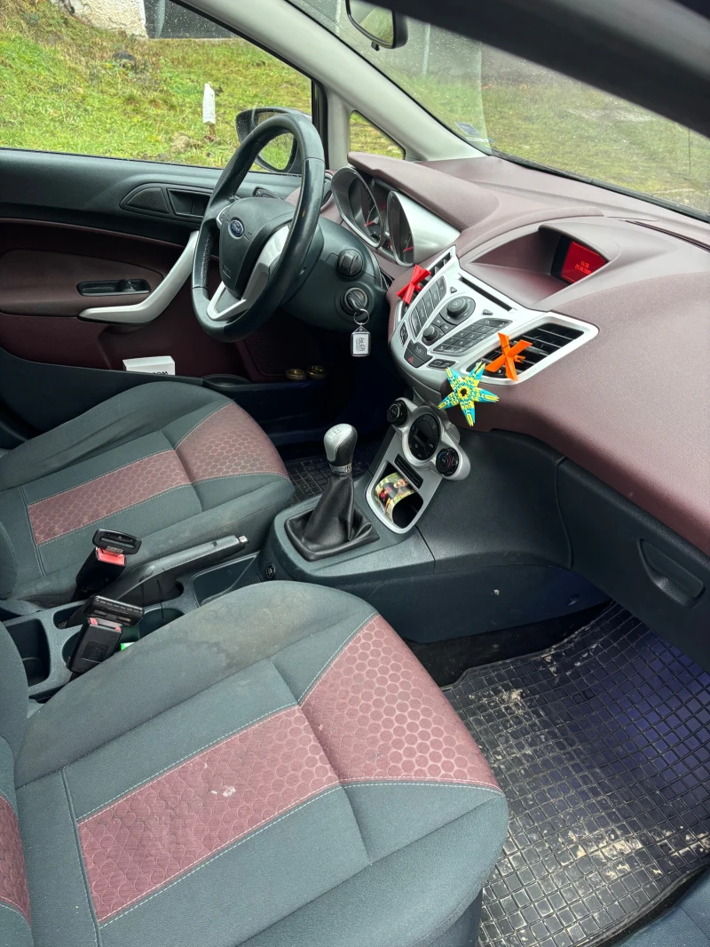 Ford Fiesta, снимка 6 - Автомобили и джипове - 53302188