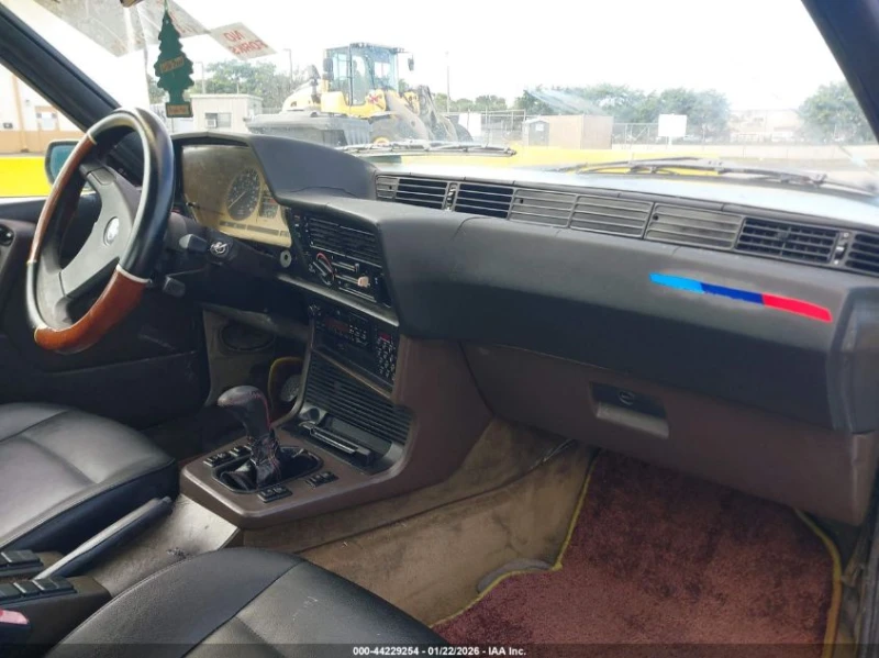 BMW 633 CSI E24, снимка 9 - Автомобили и джипове - 53328588