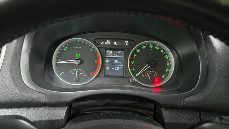 Skoda Fabia 1.9tdi  105кс, снимка 13 - Автомобили и джипове - 53441122