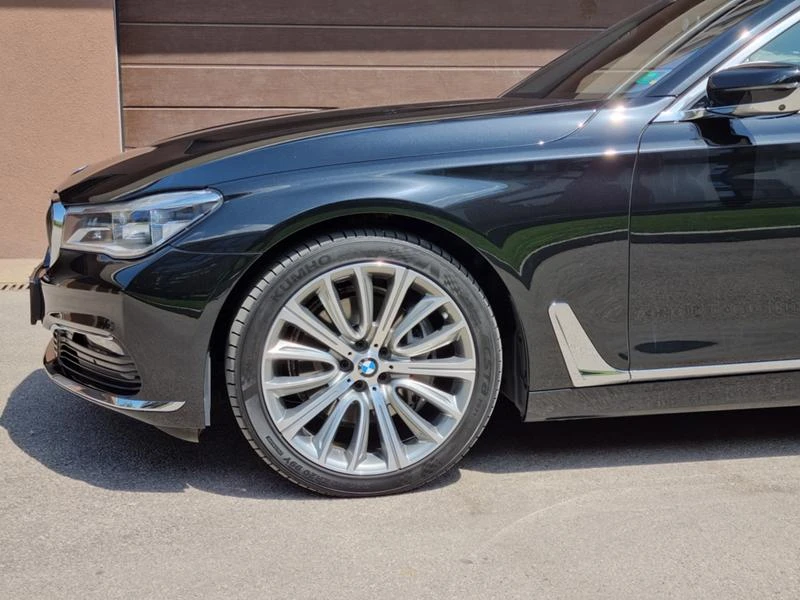 BMW 740 XDrive LASER, снимка 9 - Автомобили и джипове - 46995739