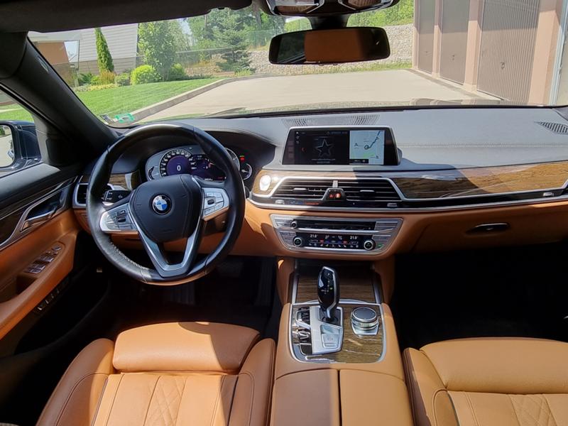 BMW 740 XDrive LASER, снимка 13 - Автомобили и джипове - 44536461