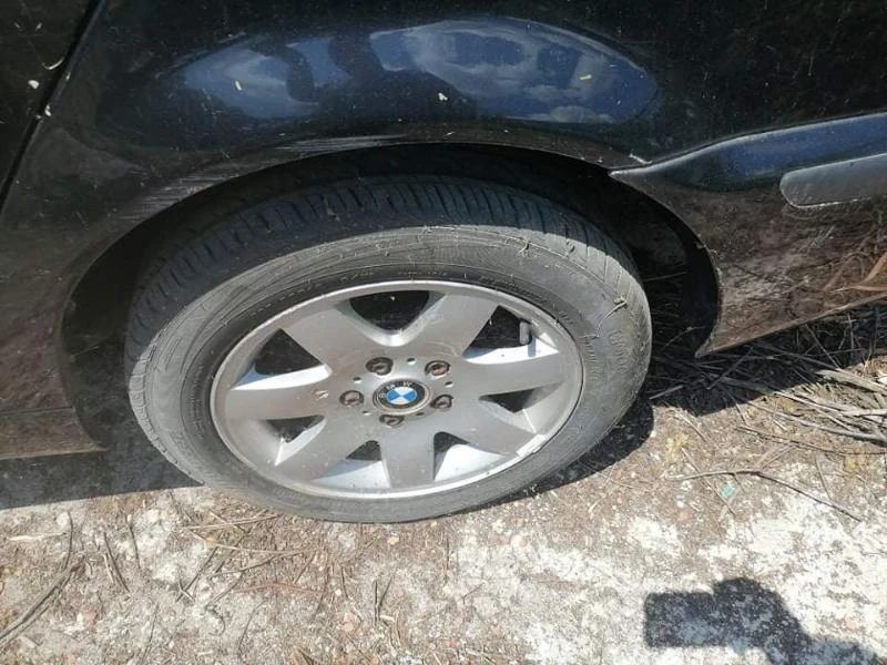 BMW 318 318 бензин на части , снимка 8 - Автомобили и джипове - 36917445