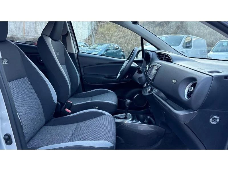 Toyota Yaris 1.5 HSD LUNA PLUS, снимка 6 - Автомобили и джипове - 53123990