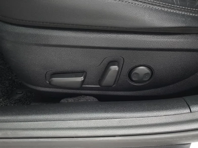 Hyundai Grandeur, снимка 17 - Автомобили и джипове - 54831967