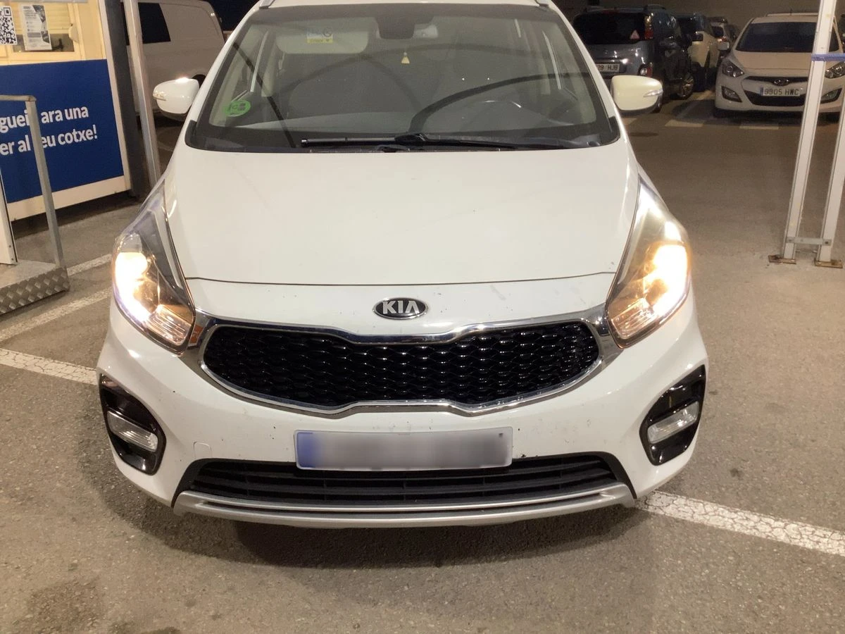 Kia Carens 1.6* БЕНЗИН* 2018год* FACELIFT* ЕВРО* 6* * * , снимка 2 - Автомобили и джипове - 43337363