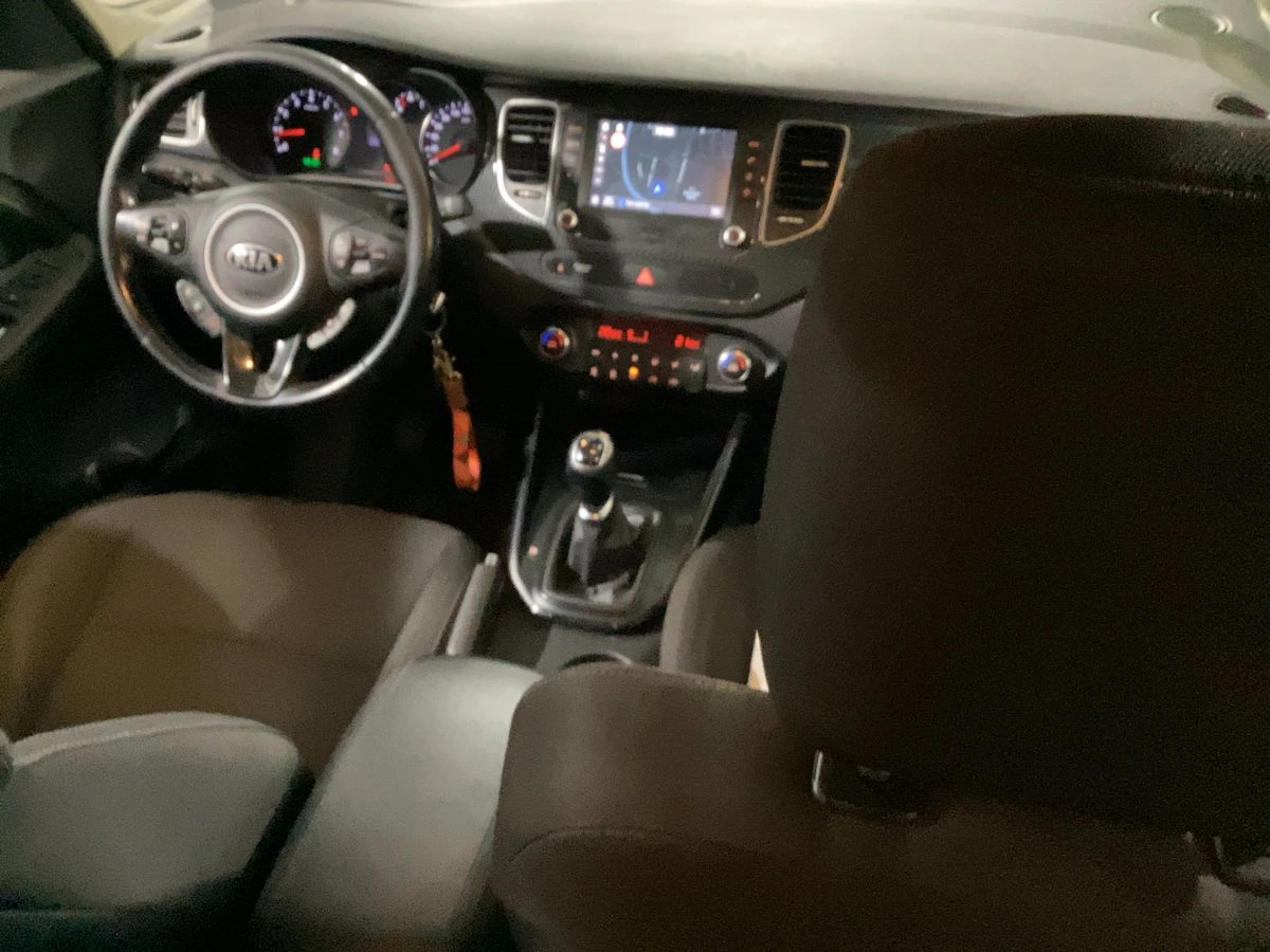 Kia Carens 1.6* БЕНЗИН* 2018год* FACELIFT* ЕВРО* 6* * * , снимка 8 - Автомобили и джипове - 43337363