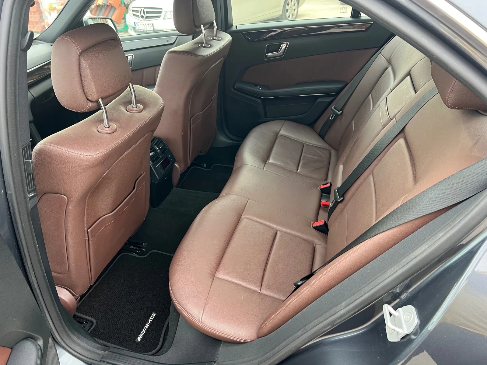 Mercedes-Benz E 350 Е350 AMG пакет - изображение 8