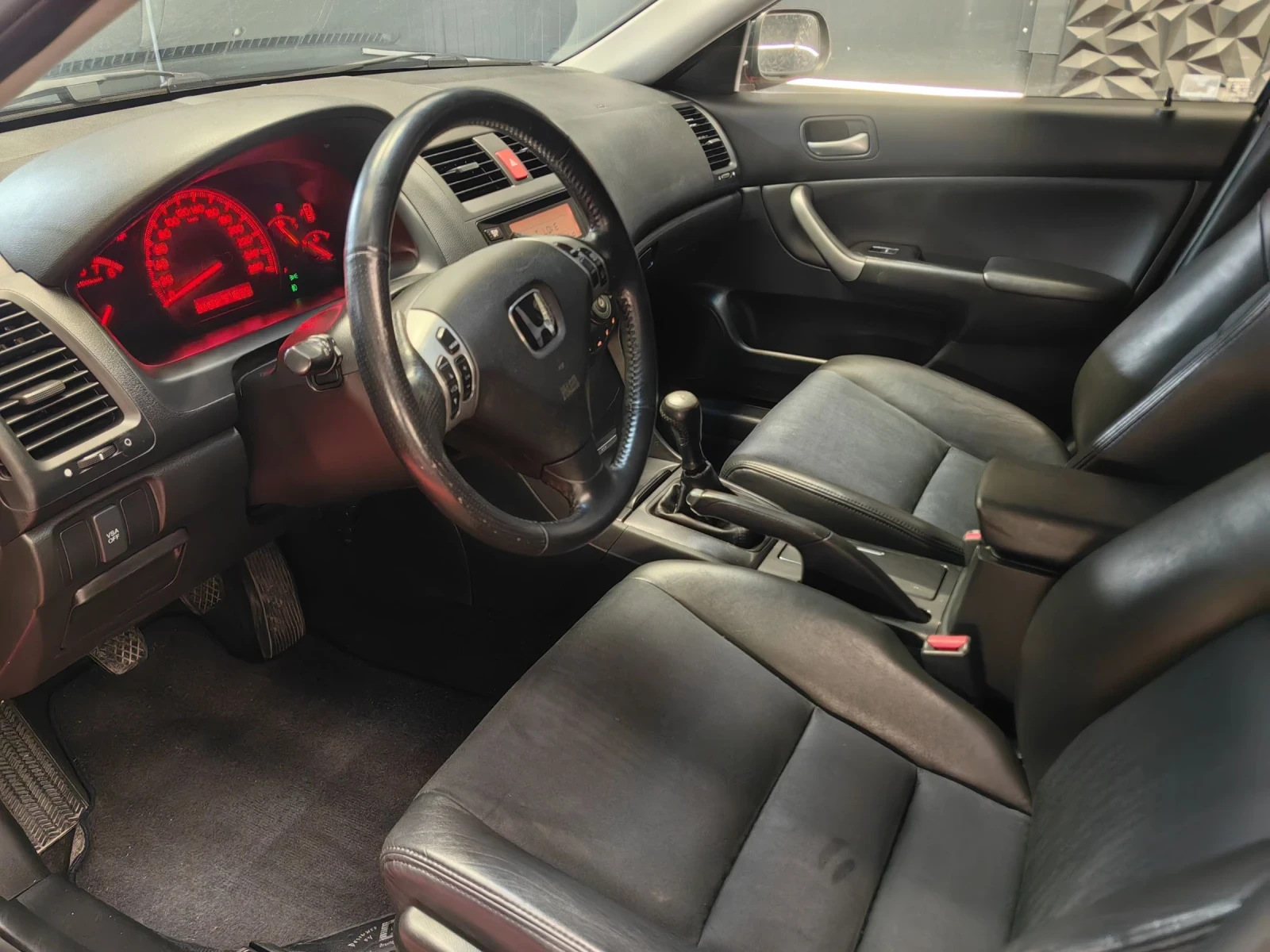 Honda Accord 2.4i* SWISS* ТЕМПОМАТ* КЛИМАТИК* 192к.с - изображение 6
