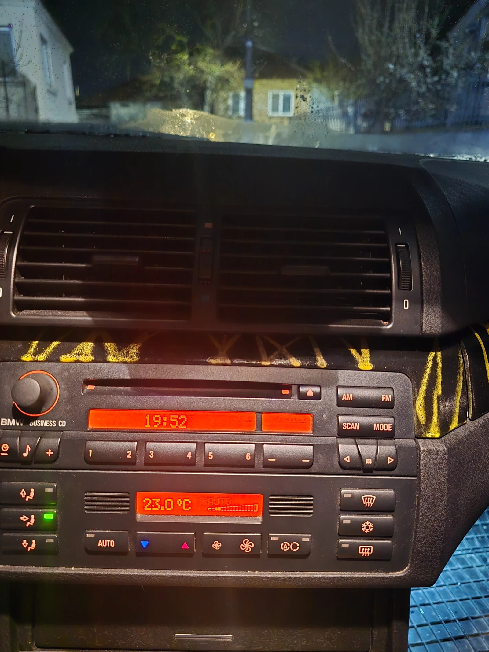 BMW 330, снимка 12 - Автомобили и джипове - 54000330