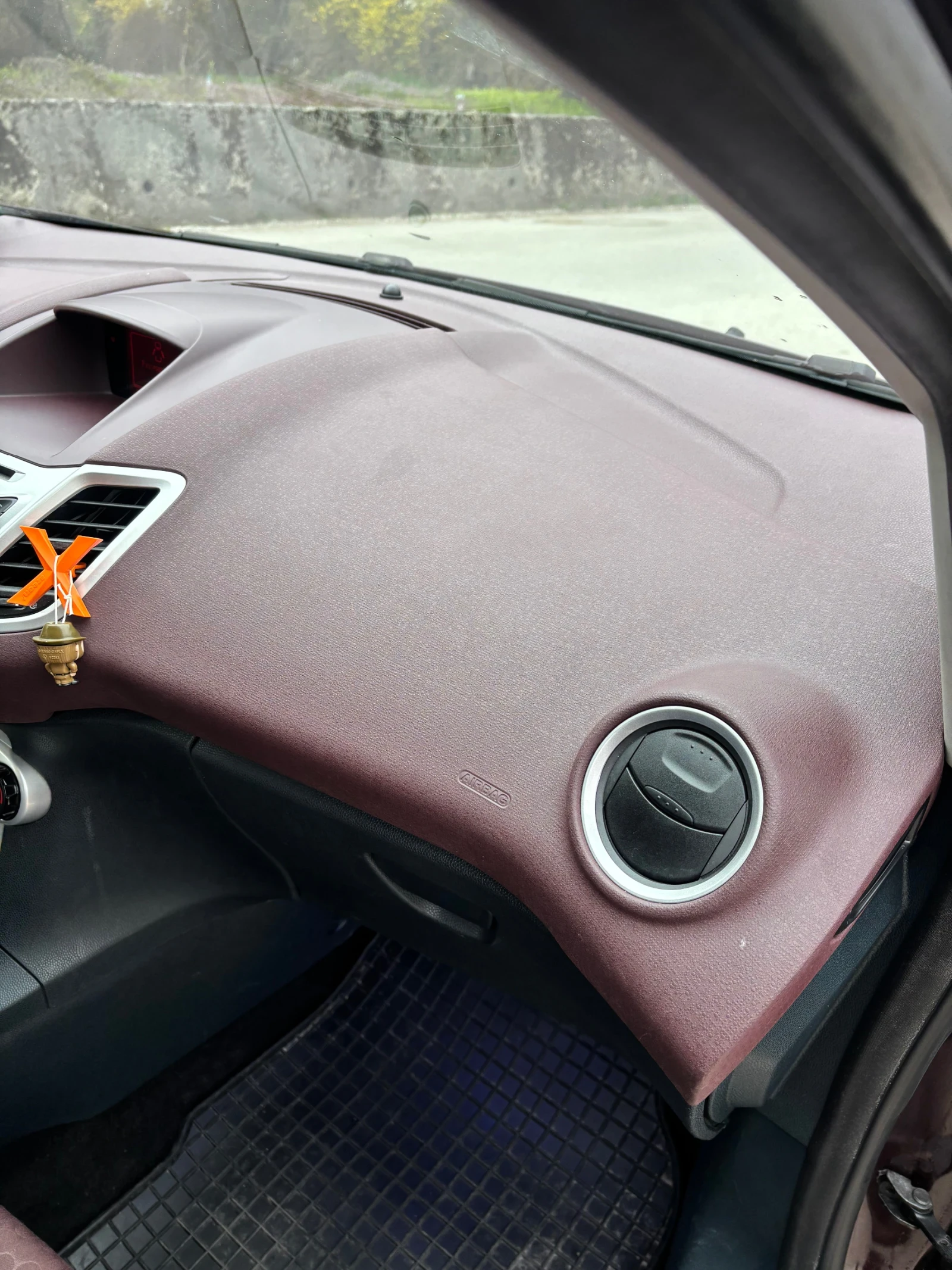 Ford Fiesta, снимка 7 - Автомобили и джипове - 53302188