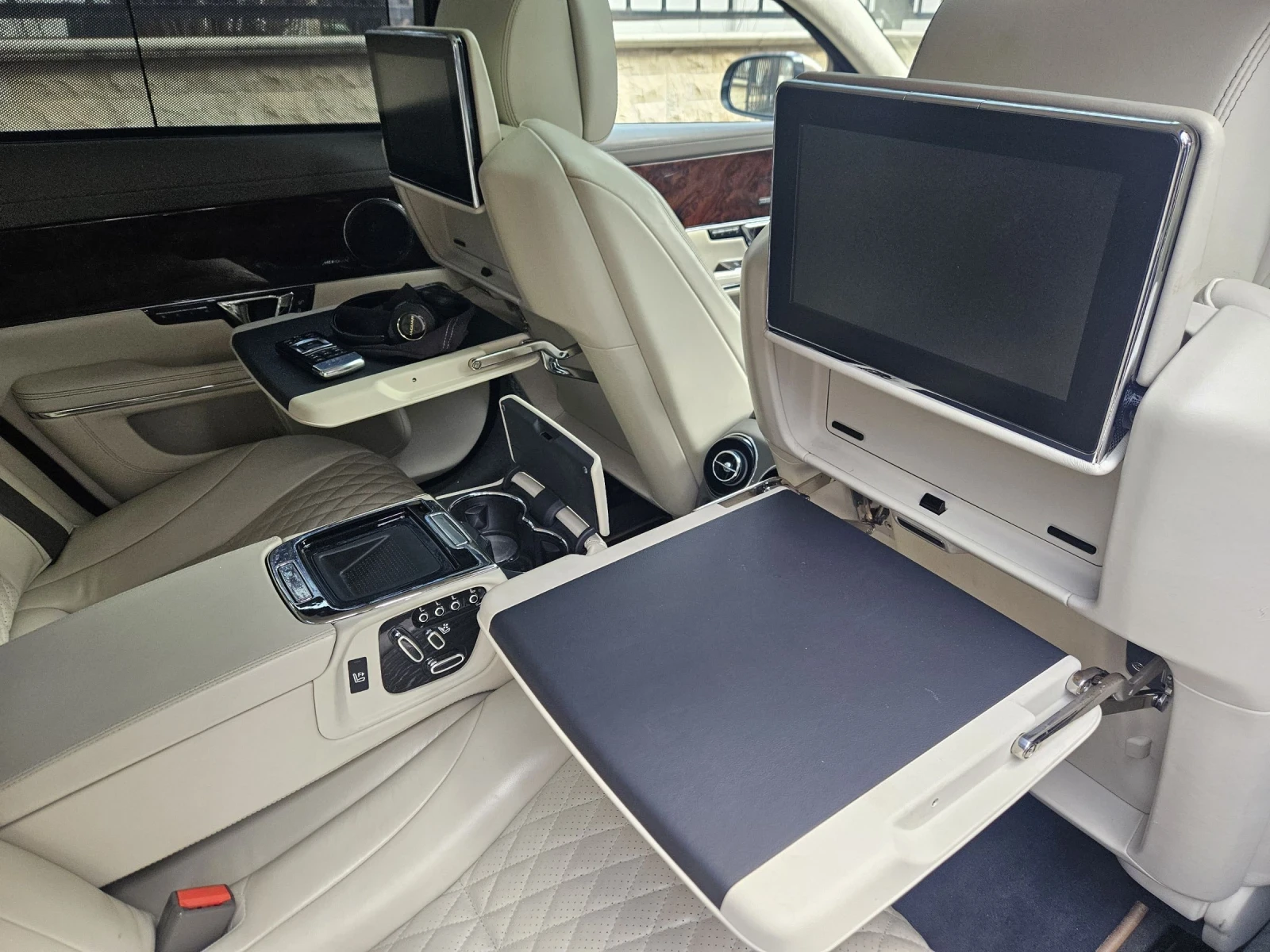 Jaguar Xj Xj long 3x TV масички и масажи, снимка 15 - Автомобили и джипове - 53442625