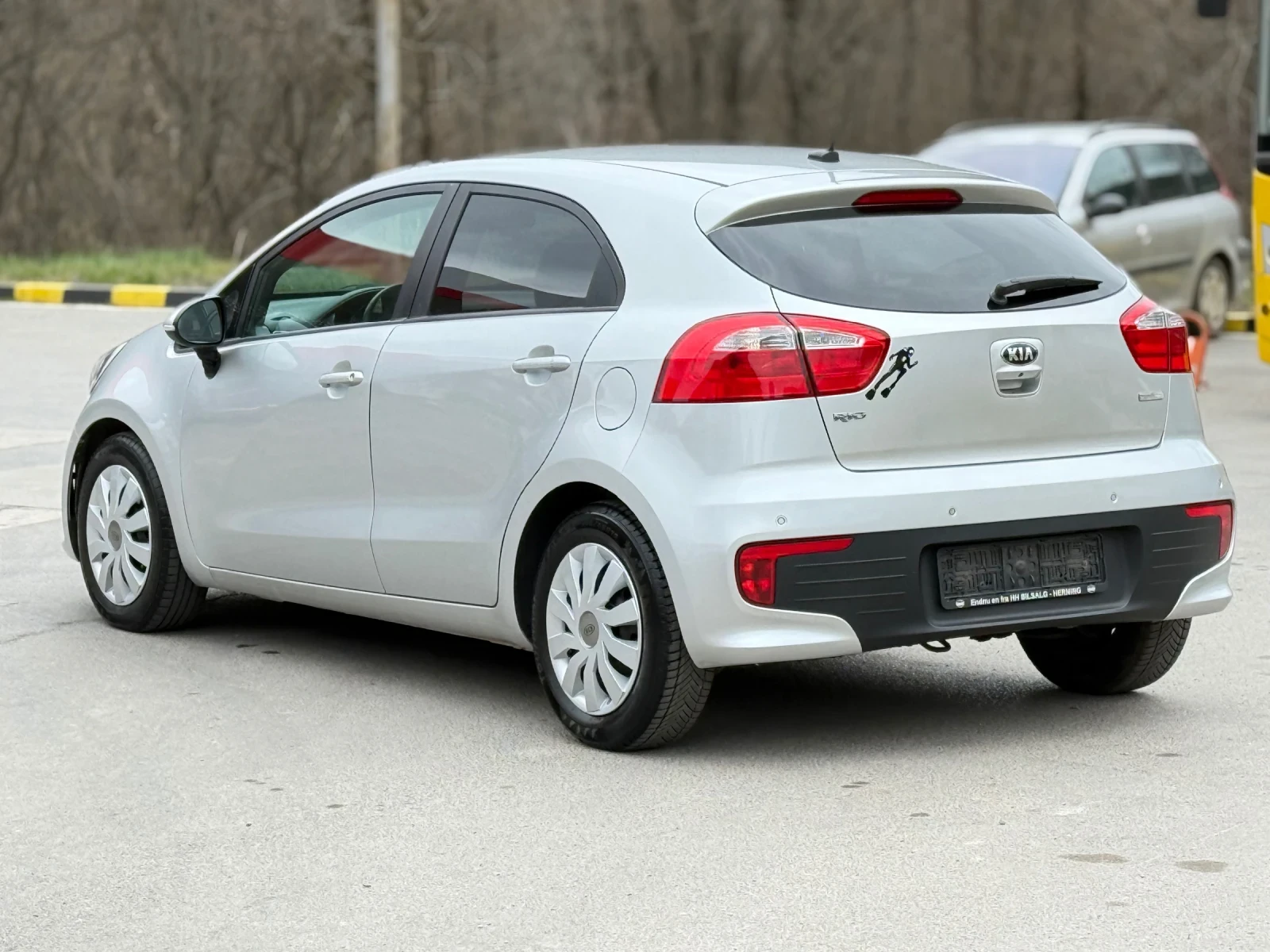 Kia Rio 1.4CRDi Навигация* Камера* Климатроник* Подгрев, снимка 8 - Автомобили и джипове - 53894480