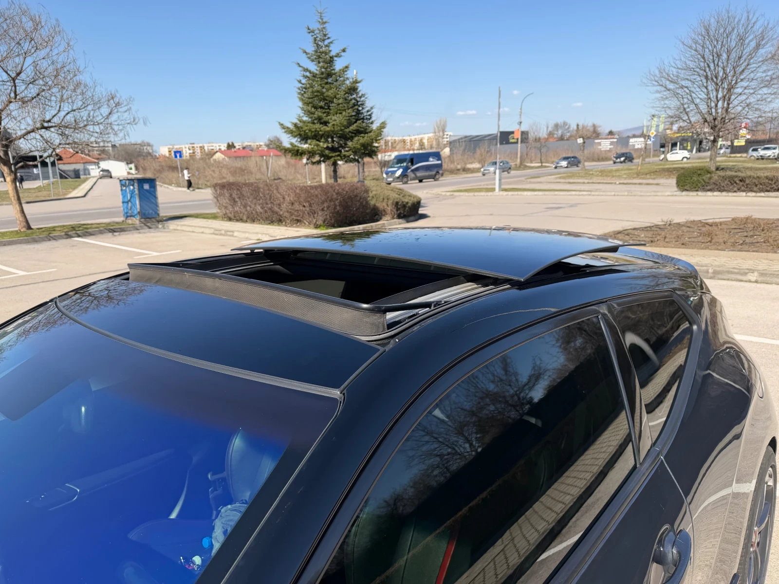 Hyundai Veloster , снимка 3 - Автомобили и джипове - 53904347