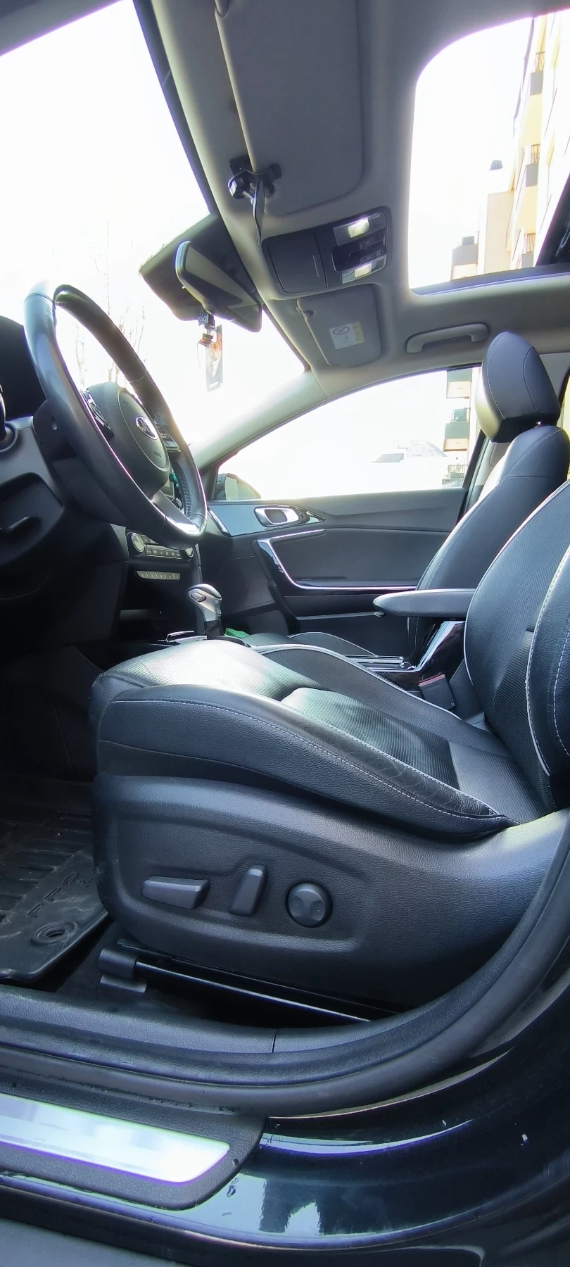 Kia XCeed, снимка 8 - Автомобили и джипове - 54129510