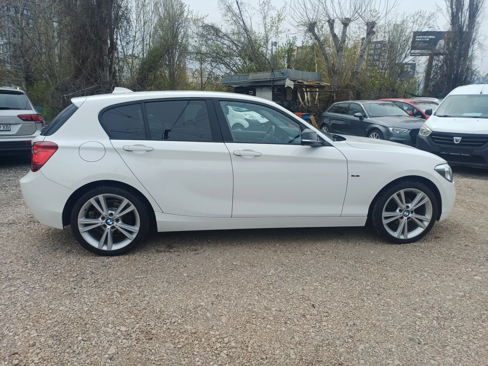 BMW 118 2.0 D SPORT, снимка 4 - Автомобили и джипове - 54204524