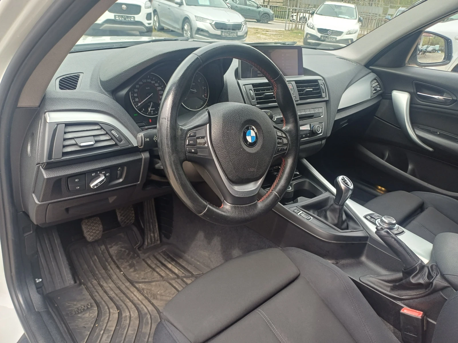 BMW 118 2.0 D SPORT, снимка 10 - Автомобили и джипове - 54204524