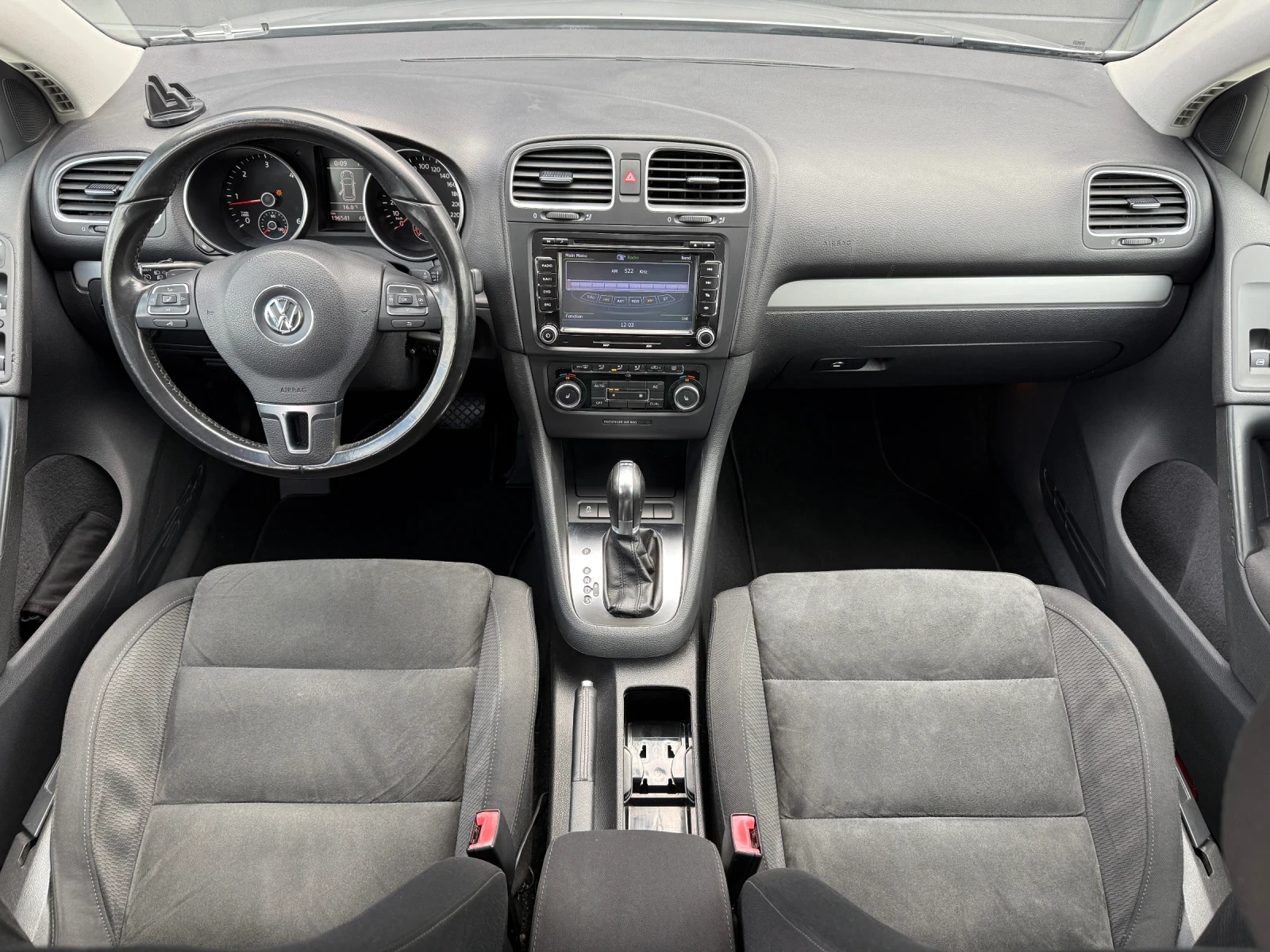 VW Golf 1.6TDi, DSG, * 196 000км* Навигация, Климатроник!, снимка 8 - Автомобили и джипове - 54566140