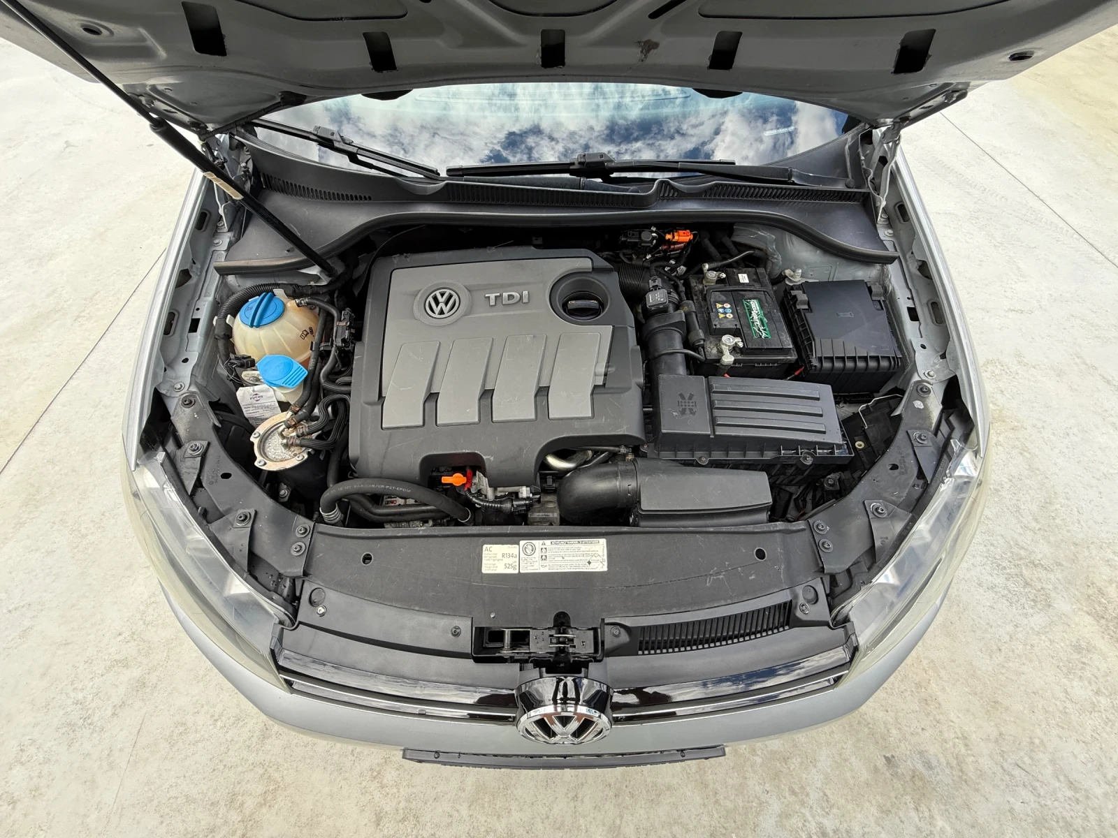 VW Golf 1.6TDi, DSG, * 196 000км* Навигация, Климатроник!, снимка 15 - Автомобили и джипове - 54566140