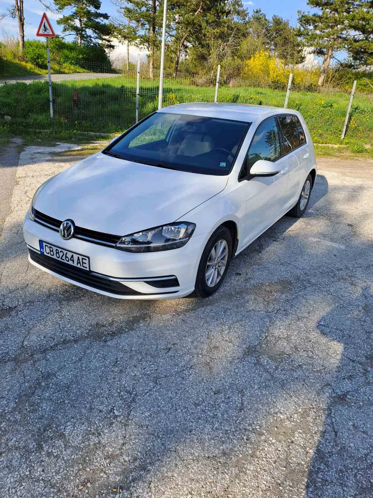 VW Golf 1.8 Турбо, снимка 2 - Автомобили и джипове - 54646830